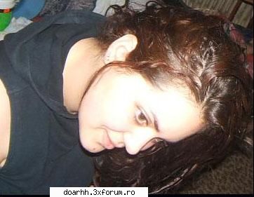 Me? hehe:)) - Ermm..ia sa vedem ... eeek , hehe singura fata - aDyTya
